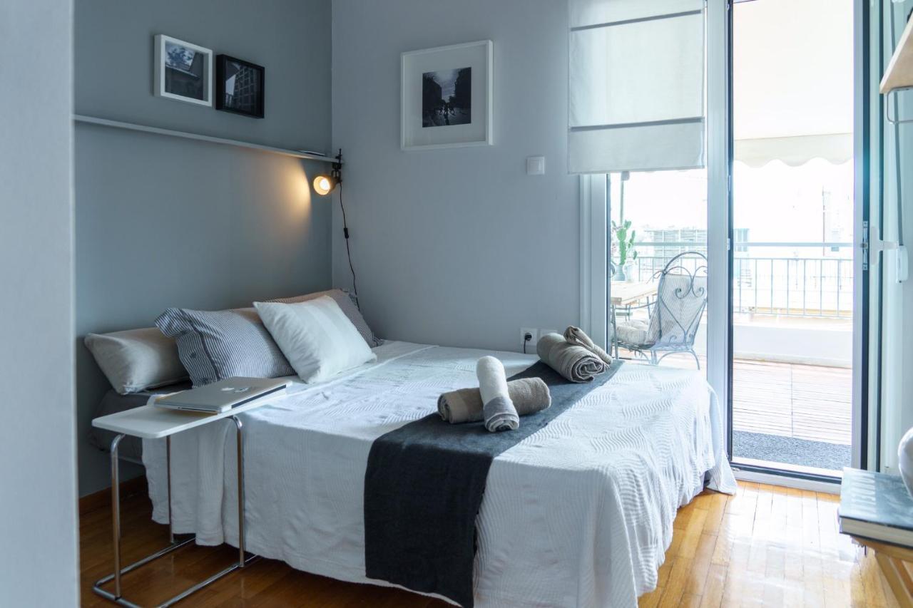 Small & Cosy With Acropolis & Lycabettus View Apartment เอเธนส์ ภายนอก รูปภาพ