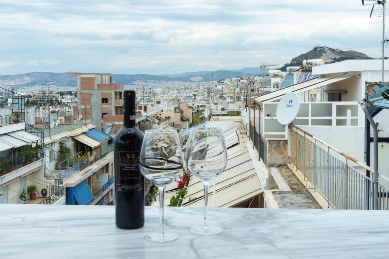 Small & Cozy With Acropolis & Lycabettus View เอเธนส์ ภายนอก รูปภาพ